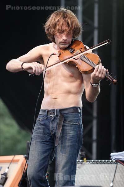 YANN TIERSEN - 2006-06-24 - CERGY - Base de Loisirs - 